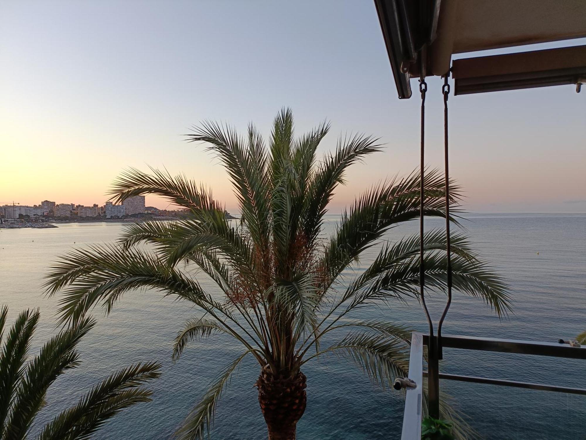 Superb Sea View Apartment Аликанте Екстериор снимка