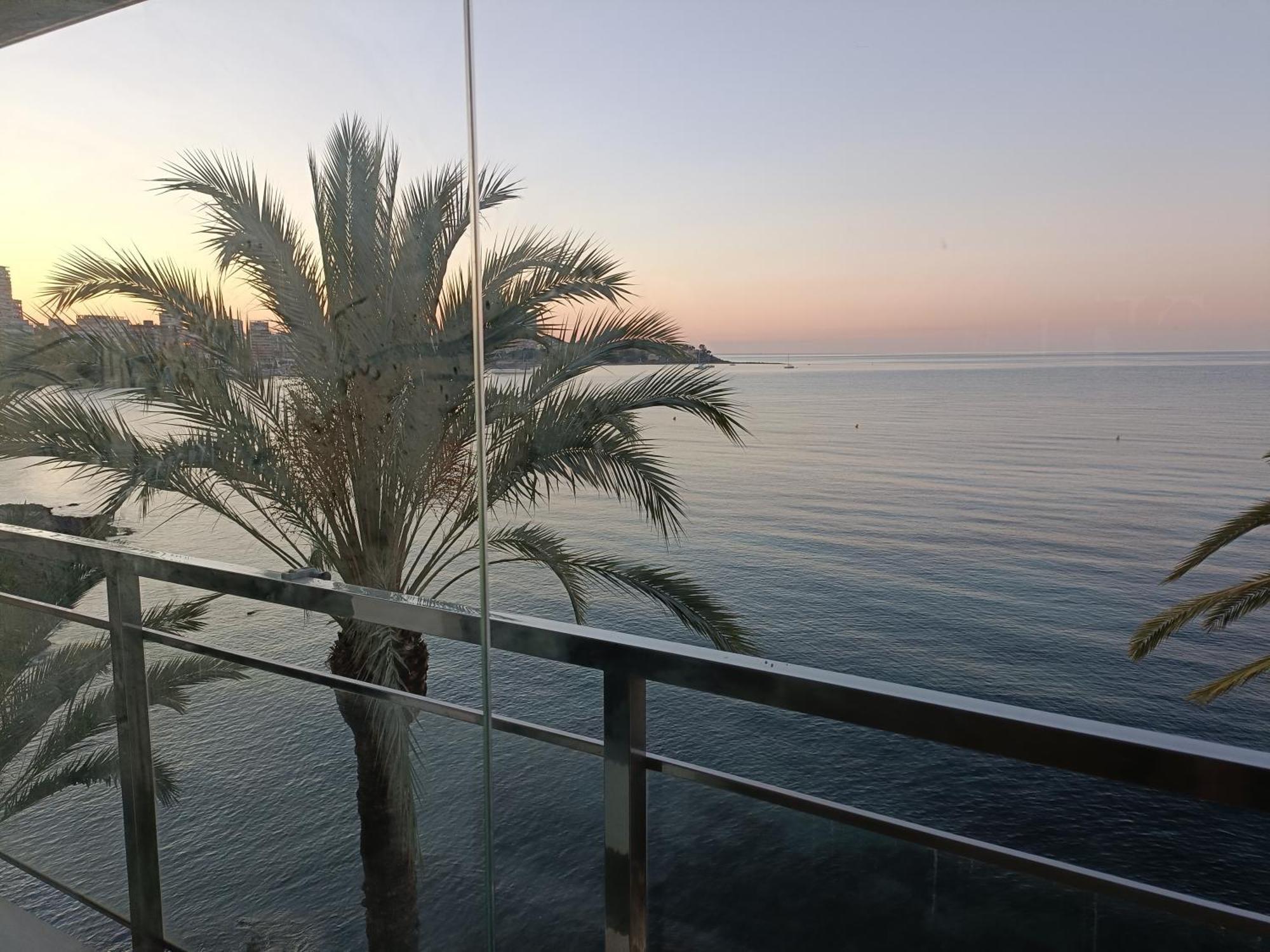Superb Sea View Apartment Аликанте Екстериор снимка